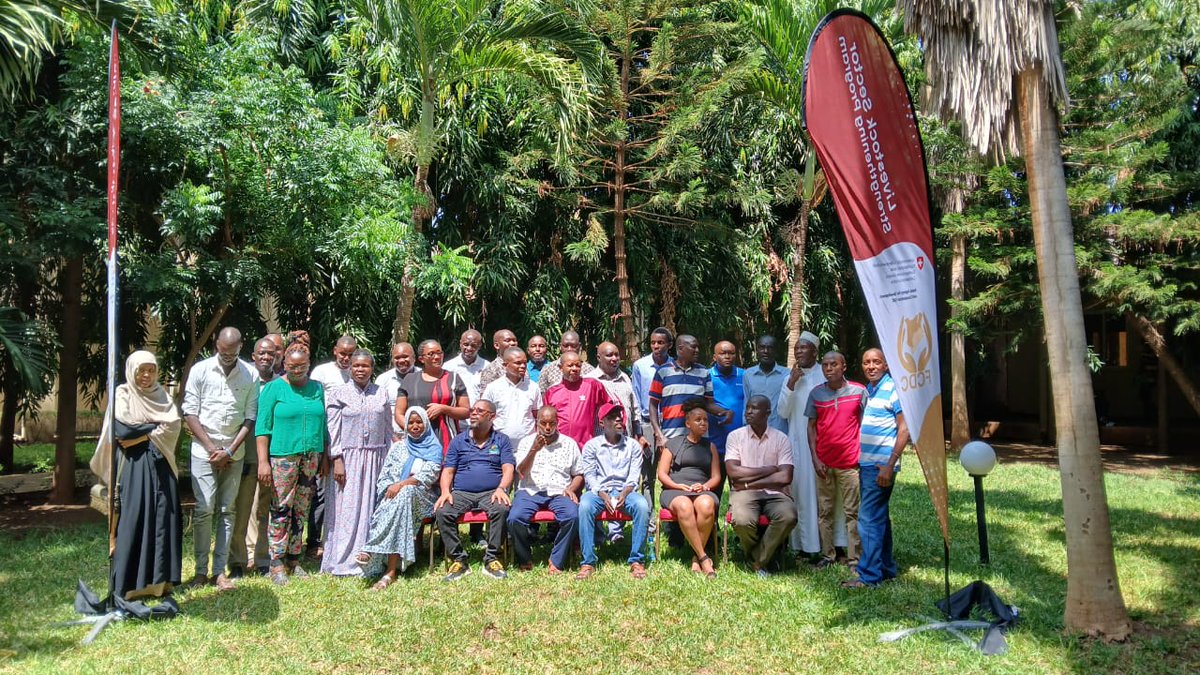 FCDCKenya's tweet photo. The staff members from the Tana River County Department of Veterinary Services participated in the #KABS Training Workshop, which was held today in Garissa Town at the Palm Oasis Resort 
@Tanariver004 https://t.co/CFLrZx61zn