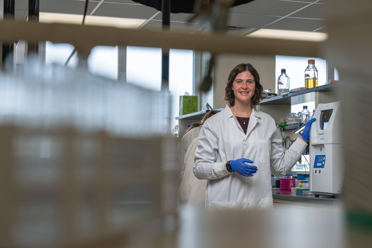 Research associate Hillary Fischer has received a $225,000 <a href="/USDA/">Dept. of Agriculture</a> grant for her research in aphid saliva.  🪲This work will explore how plant-aphid interaction impacts plant metabolism and plant health! 🌱

natsci.msu.edu/news/2024-11-u…