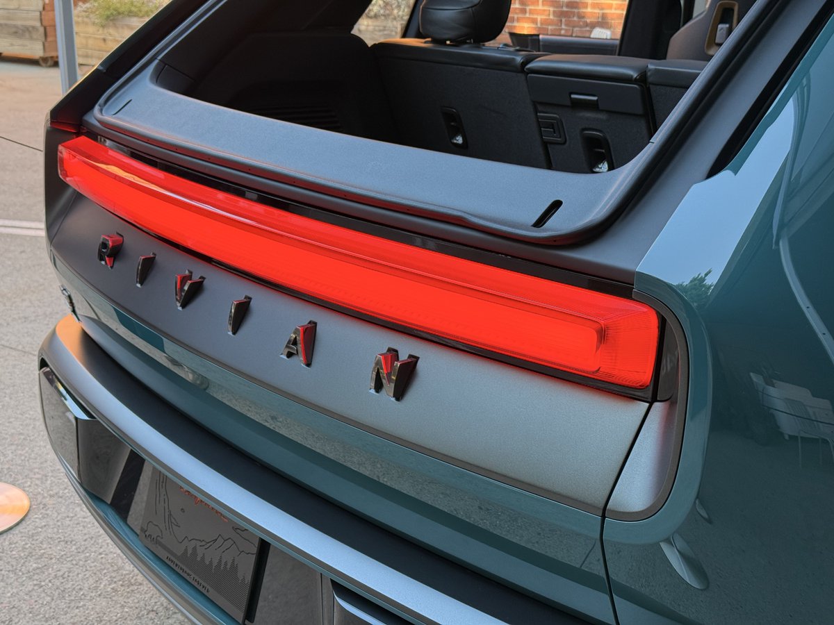 SnazzyLabs's tweet image. It will be mine, oh yes, it will be mine.