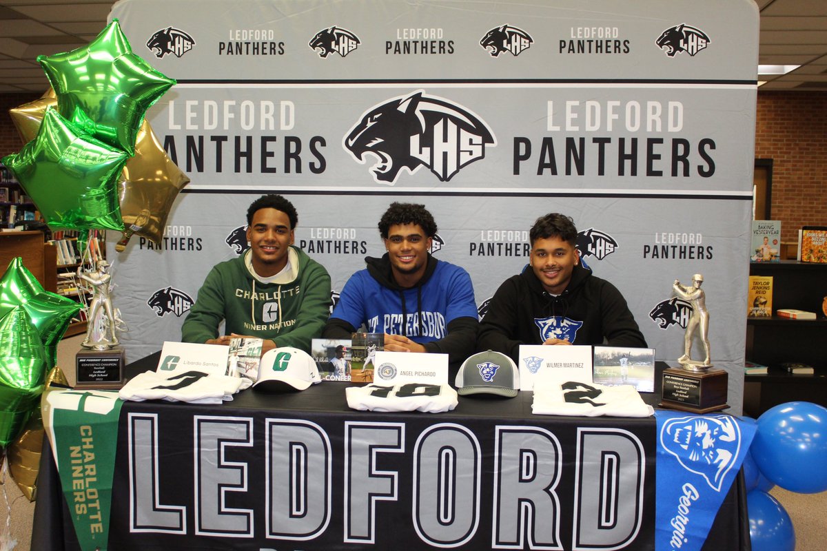 ✍🏼 Signing day for Libardo, Angel, and Wilmer! Extremely proud of these guys for reaching this goal in their baseball careers!