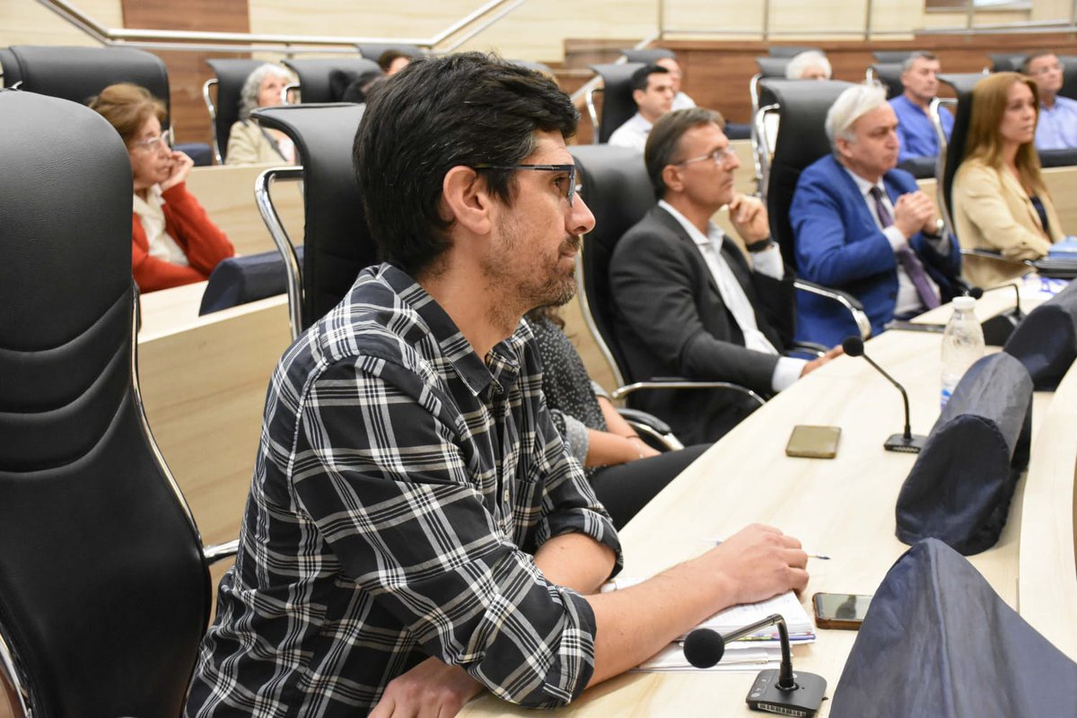 SebastianArtola's tweet photo. Participamos de la audiencia que se llevó adelante en el Concejo Municipal sobre la Ordenanza Expensas Claras impulsada por la concejala @NormaLopezSF.
¡La vivienda es un derecho, no un negocio! https://t.co/Erzenh4aGy