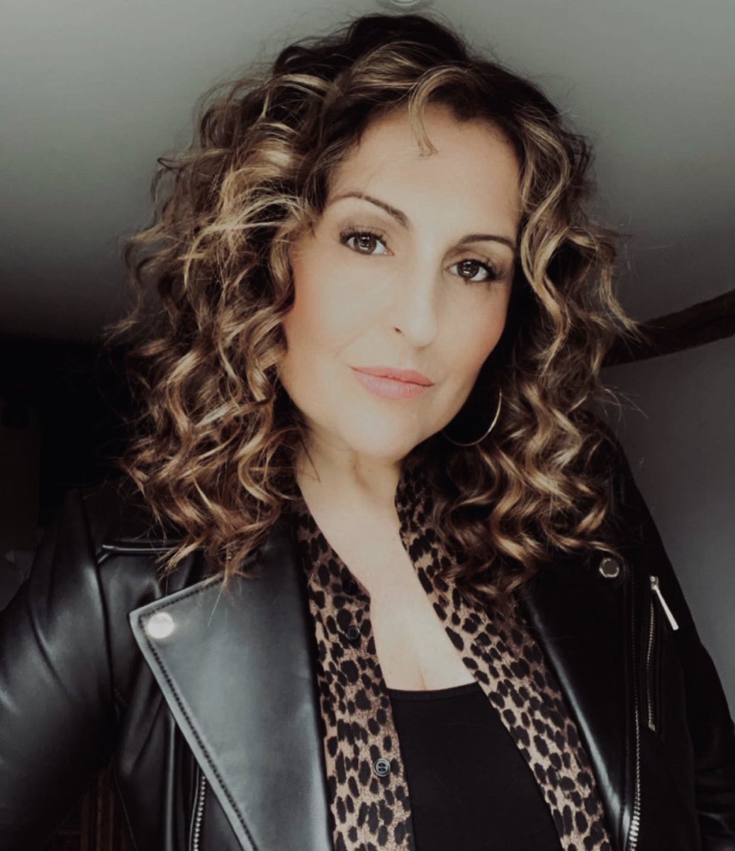 MALISSA (@musicmalissa) on Twitter photo ‘Just a London Girl’ can be heard around the world 🌍For my amazing USA listeners you can tune in tonight at 10pm EST <a href="/radiostpete/">RadioStPete</a> in Florida 🇺🇸🇺🇸🇺🇸<a href="/CLAC1962/">Lorri</a> <a href="/RoCurtGirl1985/">Melanie Miller</a> <a href="/AShmoo/">AShmoo</a> <a href="/TSRLA/">Thom Rafferty</a> <a href="/KRosenbergMusic/">Kurt Rosenberg</a> <a href="/diana_woloszyk/">Diana</a> <a href="/HTBDElisa/">Lisa N. Timmerman</a> <a href="/J4nys/">Janice Newton</a> <a href="/hauschen1/">Jeff Hauschen</a> <a href="/bornblonde12/">COLE ♥️🎼♥️🎼♥️</a> 🇬🇧❤️ ‘Just a London Girl’ can be heard around the world 🌍For my amazing USA listeners you can tune in tonight at 10pm EST <a href="/radiostpete/">RadioStPete</a> in Florida 🇺🇸🇺🇸🇺🇸<a href="/CLAC1962/">Lorri</a> <a href="/RoCurtGirl1985/">Melanie Miller</a> <a href="/AShmoo/">AShmoo</a> <a href="/TSRLA/">Thom Rafferty</a> <a href="/KRosenbergMusic/">Kurt Rosenberg</a> <a href="/diana_woloszyk/">Diana</a> <a href="/HTBDElisa/">Lisa N. Timmerman</a> <a href="/J4nys/">Janice Newton</a> <a href="/hauschen1/">Jeff Hauschen</a> <a href="/bornblonde12/">COLE ♥️🎼♥️🎼♥️</a> 🇬🇧❤️