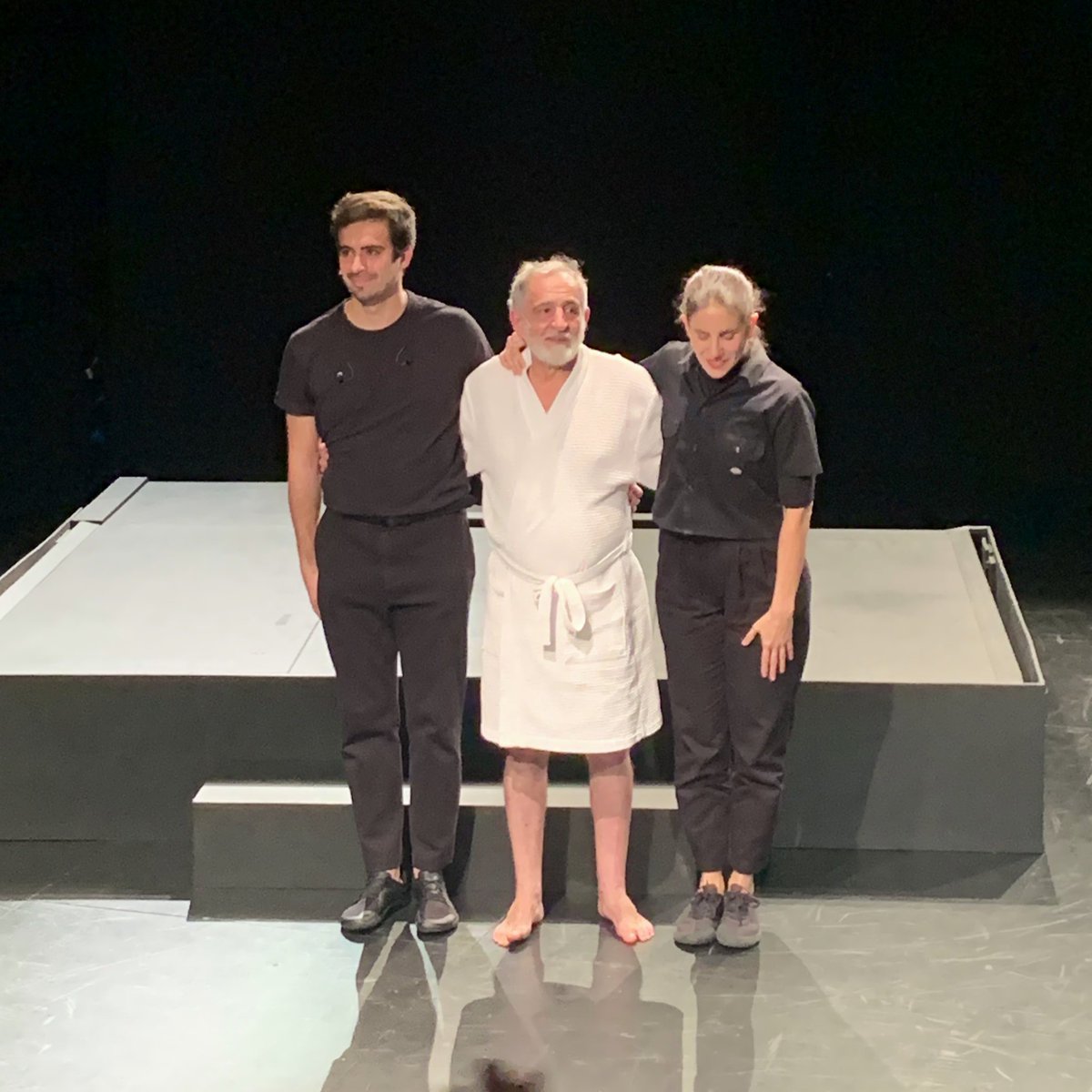 romi_bcn's tweet photo. “Càsting Lear” d’ Andrea Jiménez a l’Espai Lliure. Fantàstica obra, molt original i dura. Et fa pensar i valorar molts aspectes.
Cada dia l’actor és diferent i no sap res del text ni el que haurà de fer.
Avui ha estat en Pep Molina, magnífic.
@teatrelliure
#castinglear https://t.co/7iZg7yvFpC