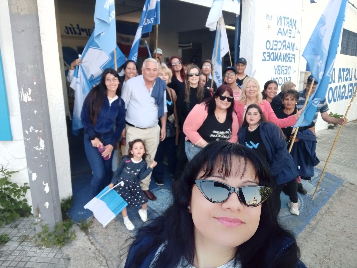 Coordinadora Cerro rumbo al cierre de campaña!!
A no retroceder 💪🏻
#AlvaroDelgadoPresidente