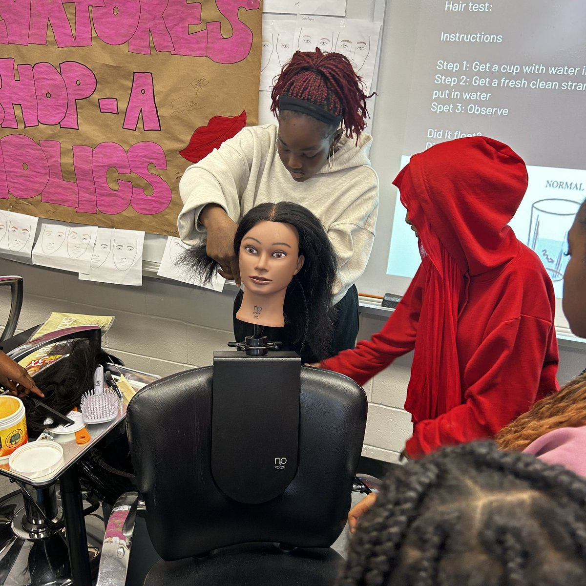stpiusxbsa's tweet photo. Today we were happy to welcome students from all around @StPiusXOCSB for Anti-Bullying Week for a workshop on the history of hair in the Black Community and demonstrating different hair styles so everyone can understand the importance of hair! #ocsbSpeakOut @LesleySalvatore https://t.co/5uktAoazRR