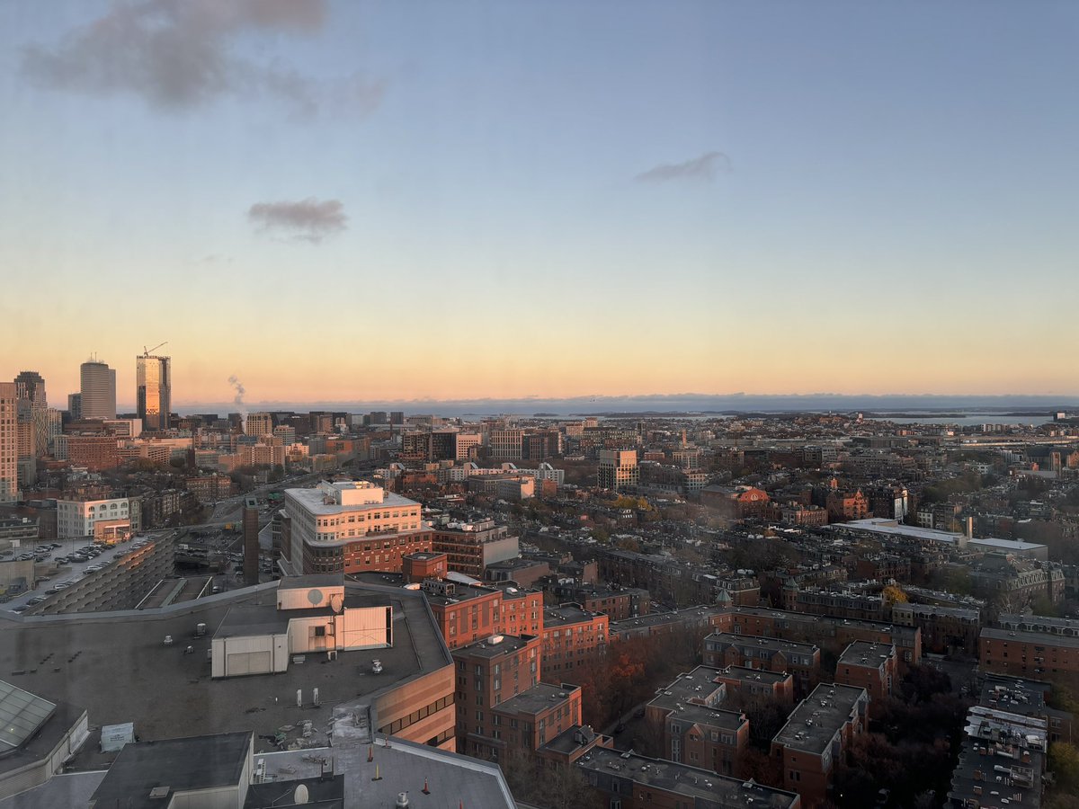 L_Lyag's tweet image. Well, hello, Boston.