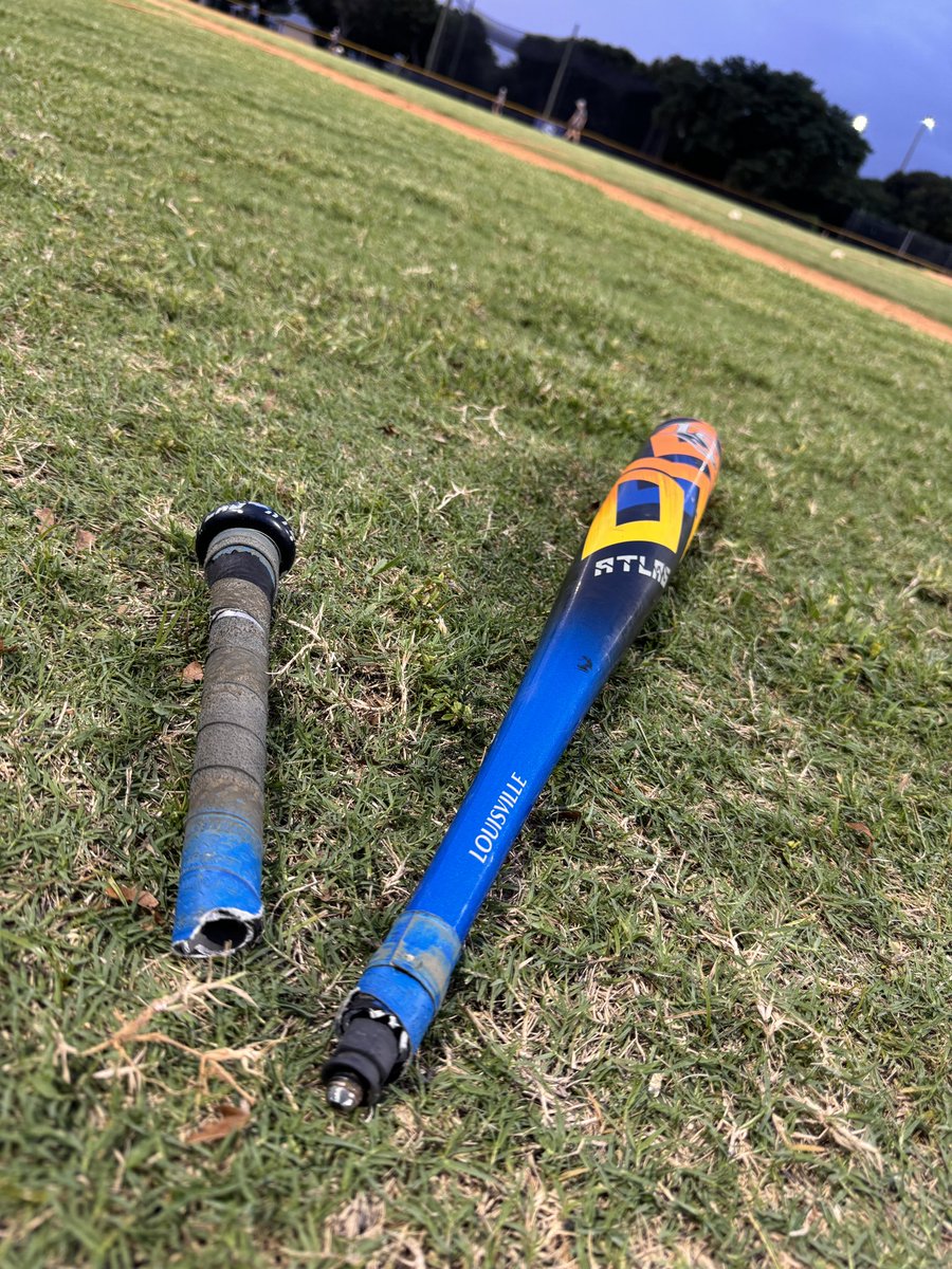 Mason Clark (@catchmase) on Twitter photo This bat’s been thoroughly used! <a href="/sluggernation/">Louisville Slugger</a> #sluggernation #brokenbat #louisvilleslugger #atlasbat #louisvillesluggeratlas This bat’s been thoroughly used! <a href="/sluggernation/">Louisville Slugger</a> #sluggernation #brokenbat #louisvilleslugger #atlasbat #louisvillesluggeratlas