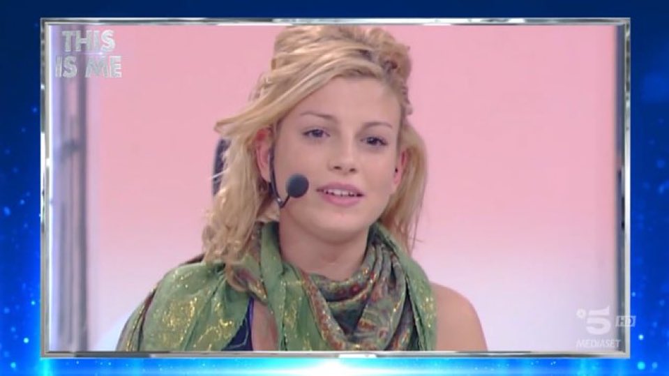 petizione per avere tutte le edizioni di amici su Mediaset play