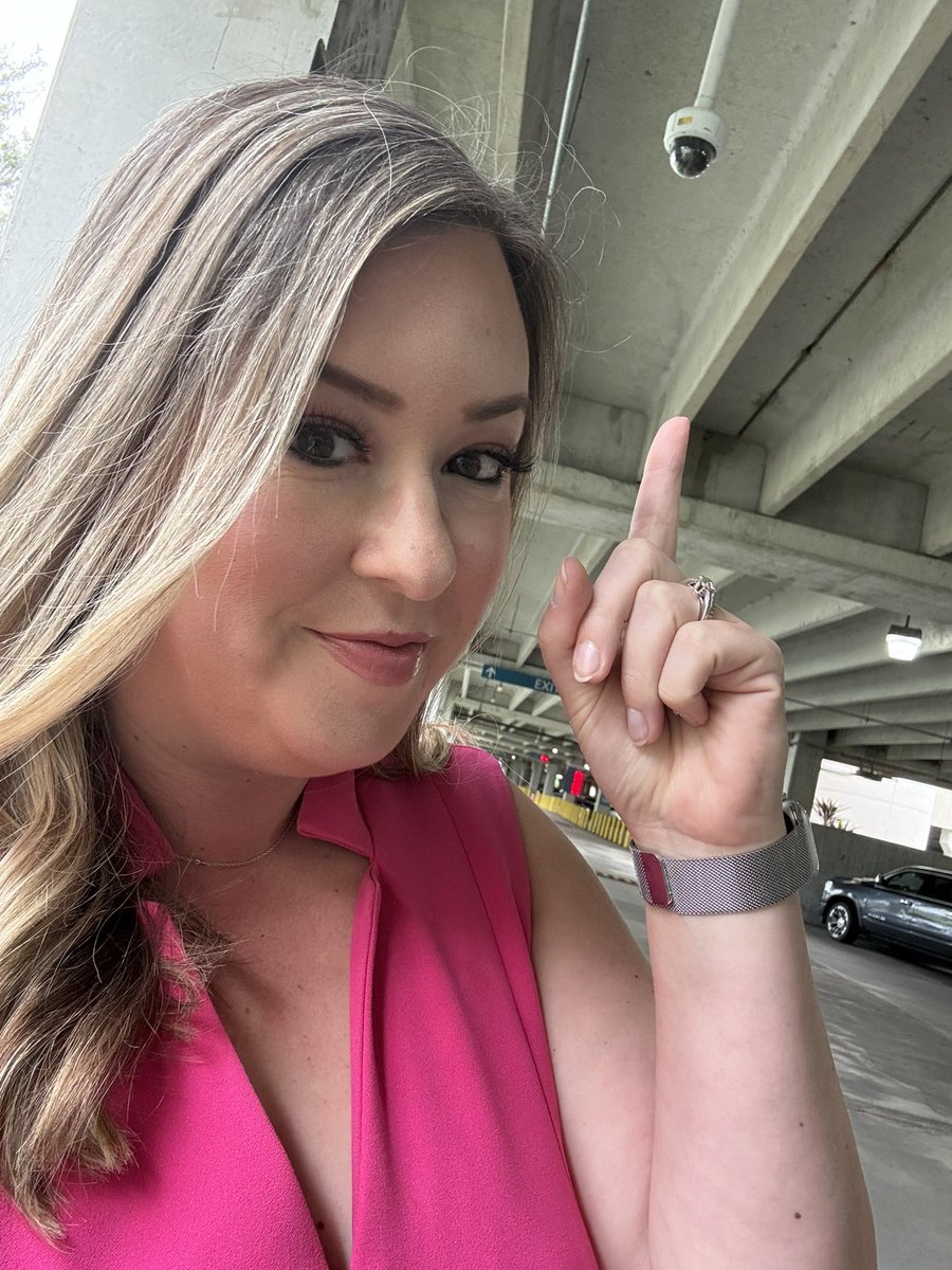 Danielle DaRos tweet media