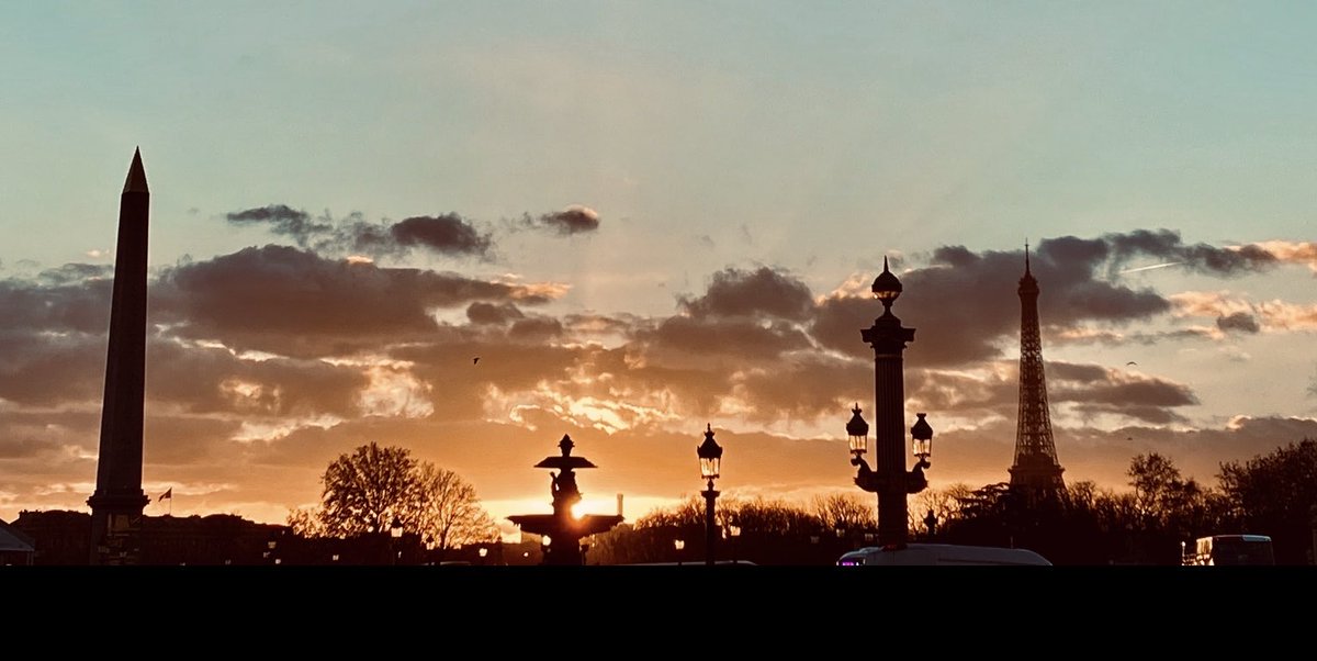 BFleurot's tweet photo. La place de la Concorde aux multiples facettes 🖤🩶🧡💛🤍📸B.Fleurot 🌅 https://t.co/cZePGGjdhp