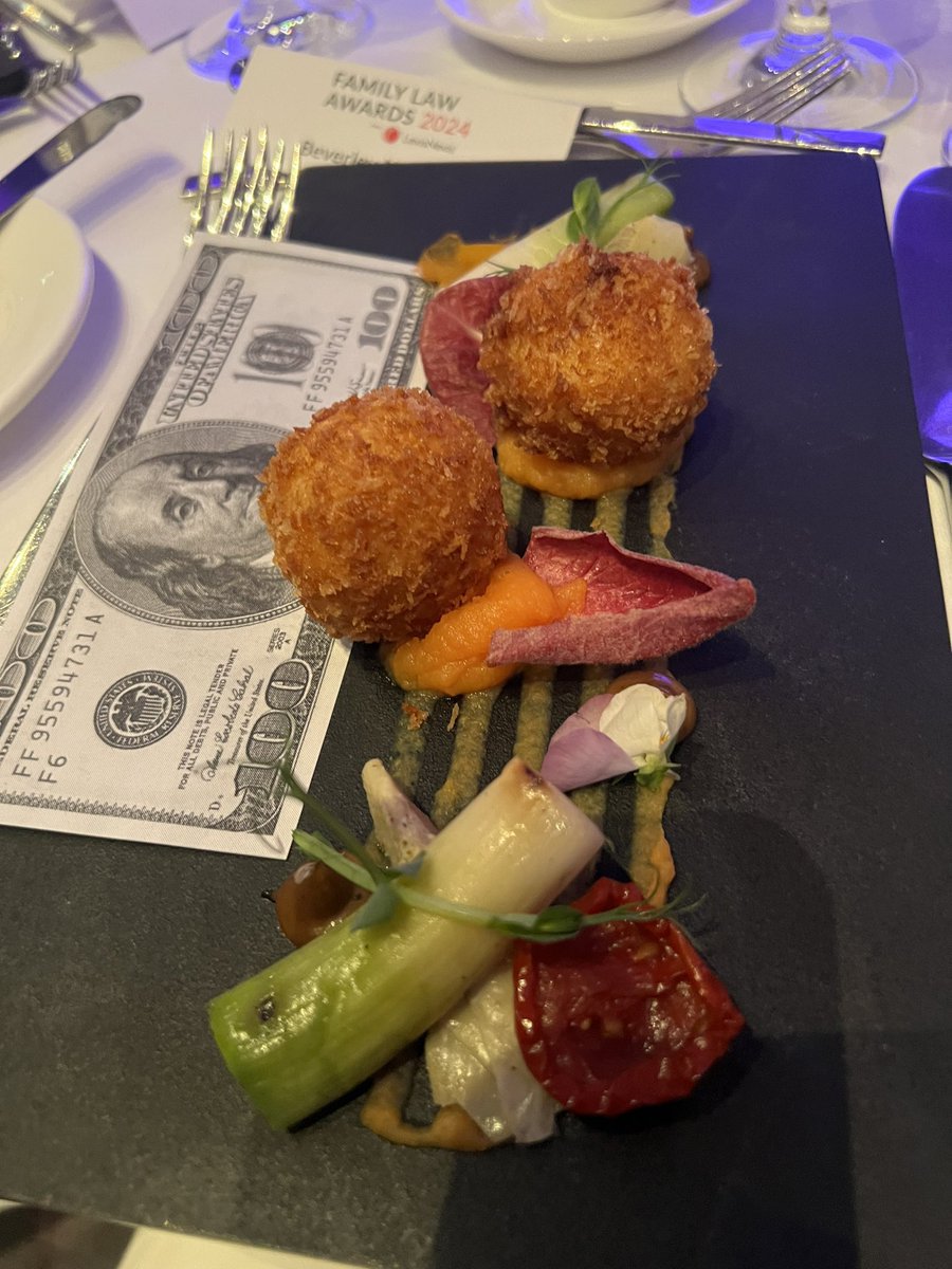 Partners Sheldon and Beverley are having a brilliant night at the <a href="/LexisNexisUK/">LexisNexisUK</a> #FamilyLawAwards #FLA2024