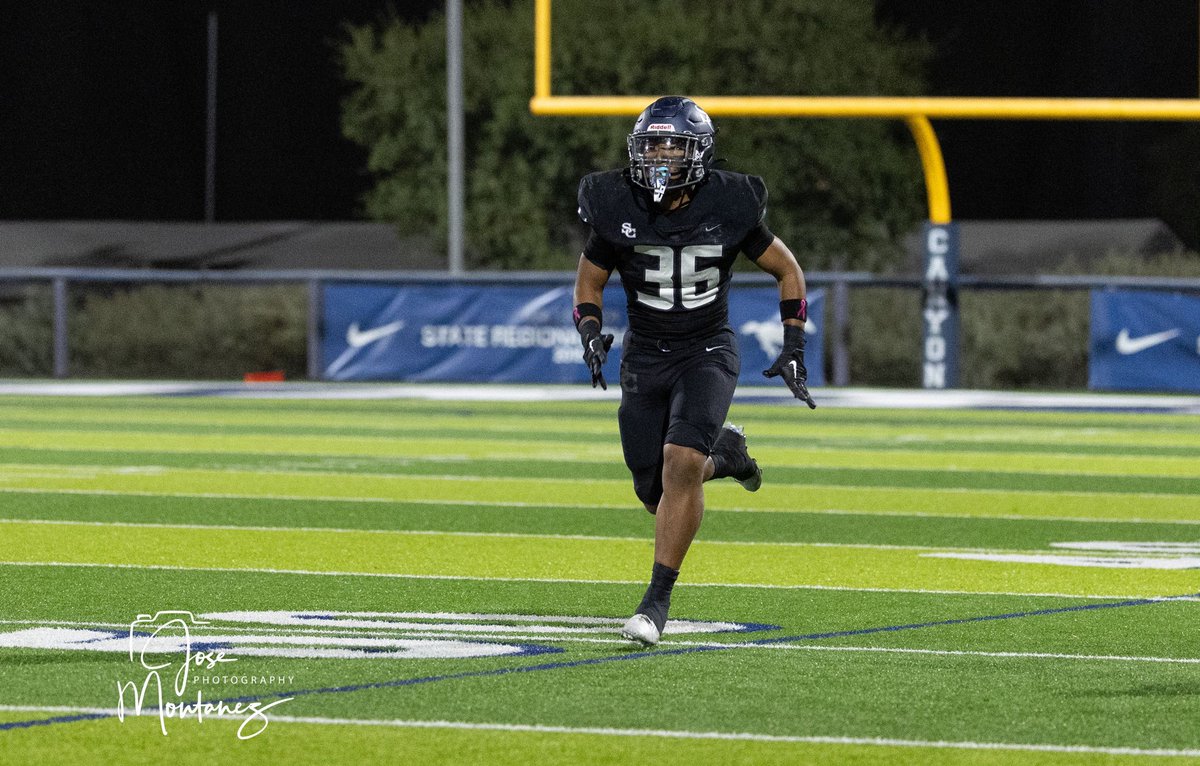 PatrickHillJr3's tweet photo. Jr year taught me lot about the process. I love the grind and everything that comes with it. Sr year starts now, great and final HS season loading……. https://t.co/PF6CPFEg98