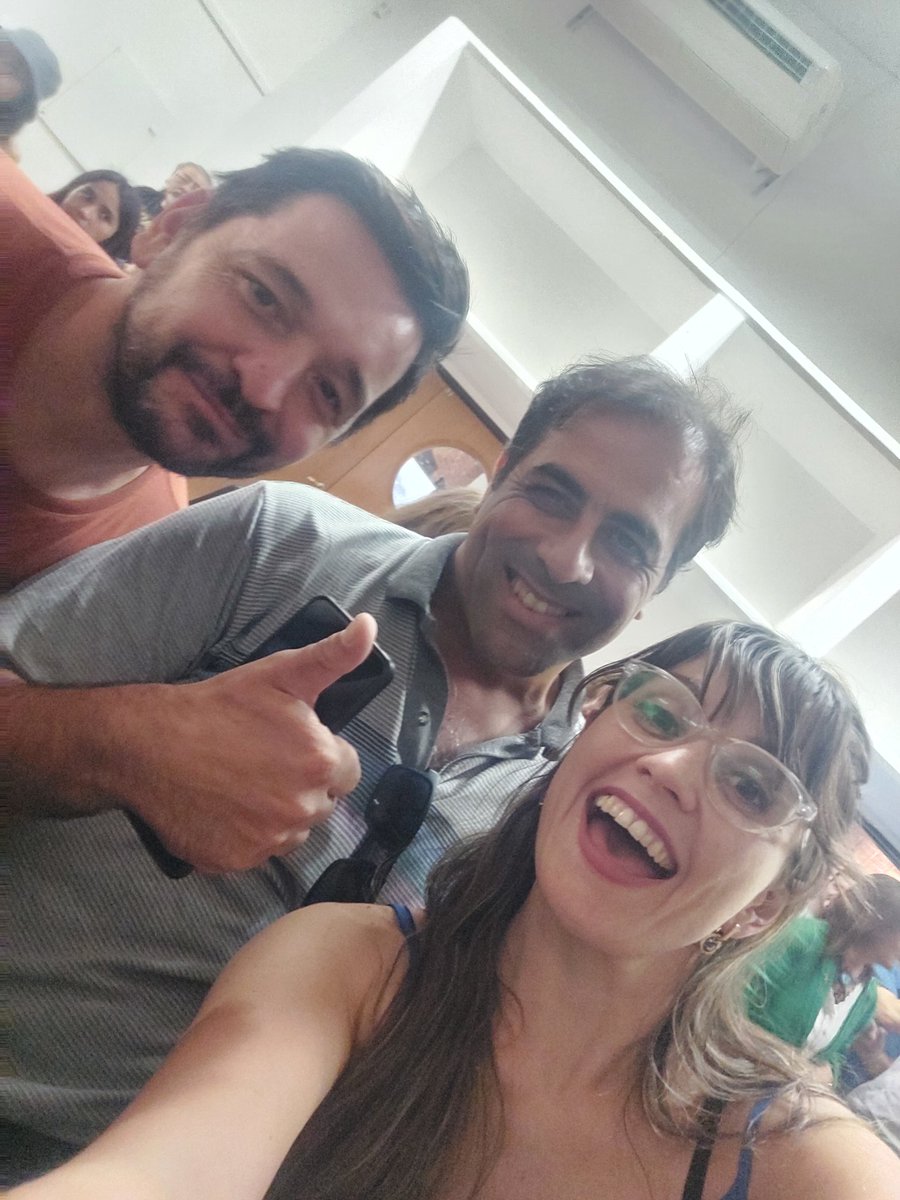 vtrifogli's tweet photo. Celebrando los 50 años de la carrera de comunicación social en la Universidad del Comahue, feliz con los reencuentros, clara en la perspectiva con la entré por primera vez hace 20 años: la defensa de la educación pública 💪
@AiluTe https://t.co/TikeehKrSO