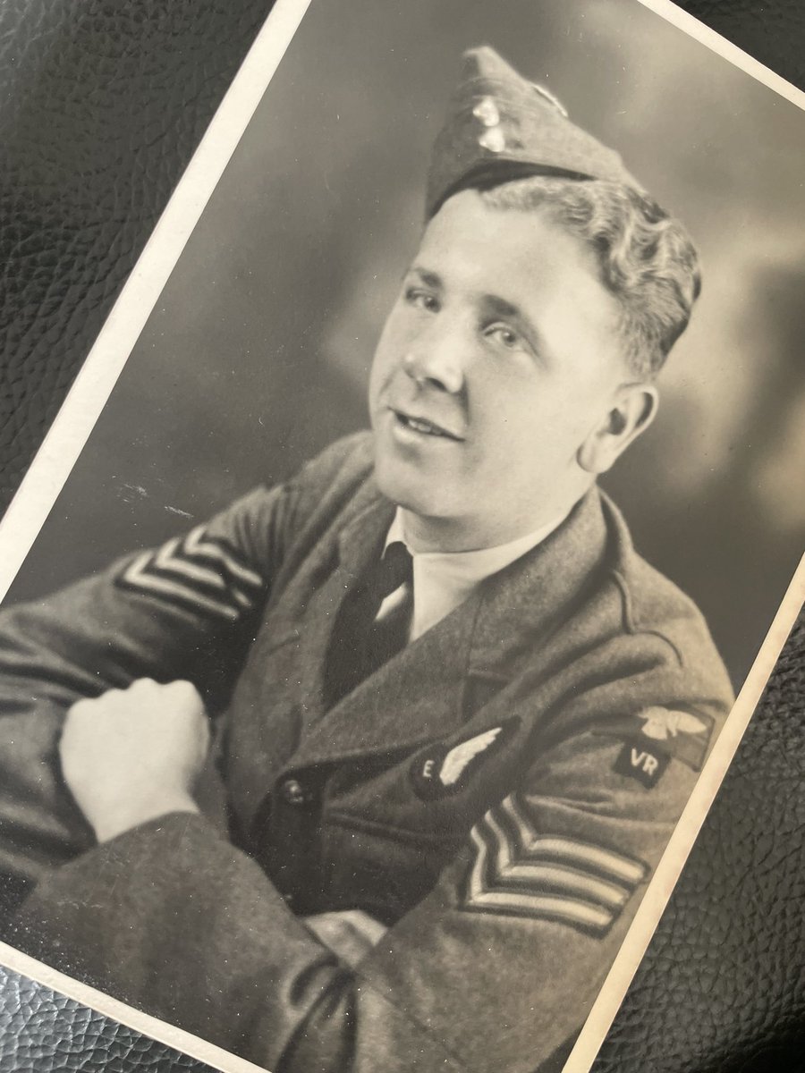 Damion Smy tweet media