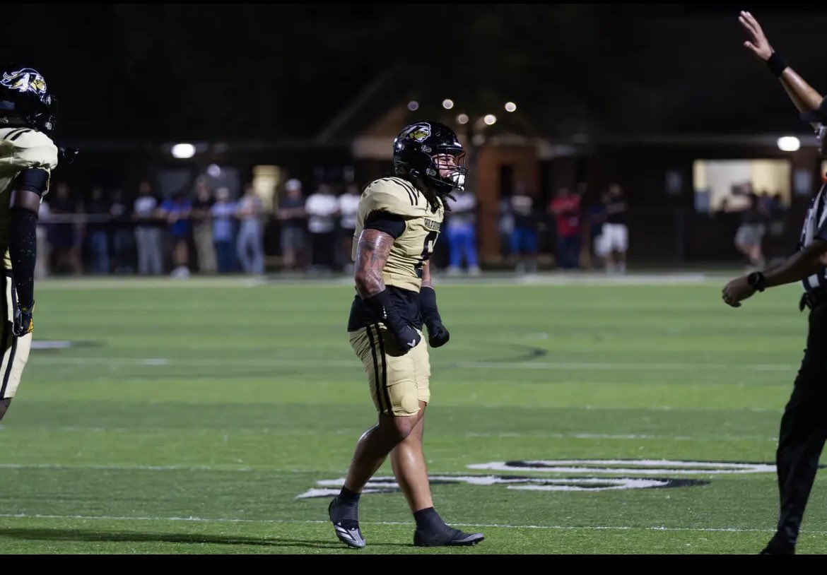 Redshirt-freshman  year juco
65 tackles 1 int 2 FF 2 FR 2 Sacks

hudl.com/v/2QeKHx