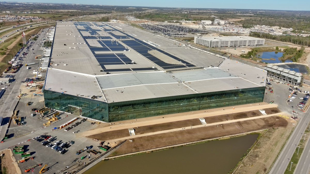 A beautiful day over Giga Texas with lots of activity buzzing about the site! Video to come…! #Tesla #Cybertruck #CyberCab