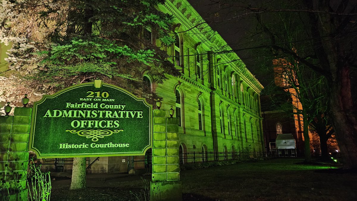 Thank you, Fairfield County, for sharing this photo of the Administrative Courthouse lit up for Veterans this month. Fairfield County Commissioner Dave Levacy, was inducted into the Ohio Veterans Hall of Fame, highlighting the significance of #OperationGreenLight to the County.
