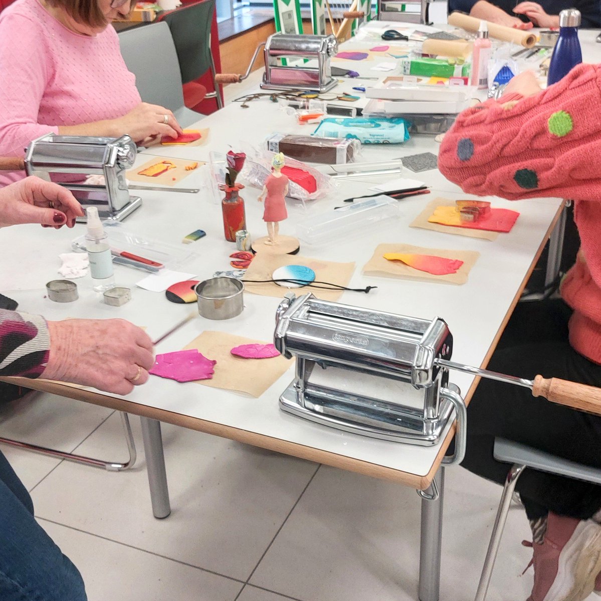 ValgStudio's tweet image. The power of curiosity, connecting with others and sharing ideas. Imagination for Opportunity Irish Design Week @DCCIreland
It&apos;s incredible to have IrishDesignWeek event in our rural town.
Thanks to John &amp;amp; team at Tullow @CarlowLibraries  for the warmest welcome. #irishdesignweek