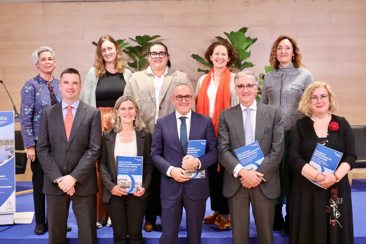 Orkestra - IVC (@orkestra) on Twitter photo 💡 El Informe de Competitividad 2024 ya está disponible para descarga en nuestra web: labur.eus/Sl5NA
Gracias a <a href="/deusto/">Universidad Deusto - Deustuko Unibertsitatea</a>, <a href="/grupospri/">Grupo SPRI</a> y a todas las personas ponentes y asistentes por un evento lleno de aprendizajes. ¡Nos vemos en 2025!
#Competitividad2024 💡 El Informe de Competitividad 2024 ya está disponible para descarga en nuestra web: labur.eus/Sl5NA
Gracias a <a href="/deusto/">Universidad Deusto - Deustuko Unibertsitatea</a>, <a href="/grupospri/">Grupo SPRI</a> y a todas las personas ponentes y asistentes por un evento lleno de aprendizajes. ¡Nos vemos en 2025!
#Competitividad2024