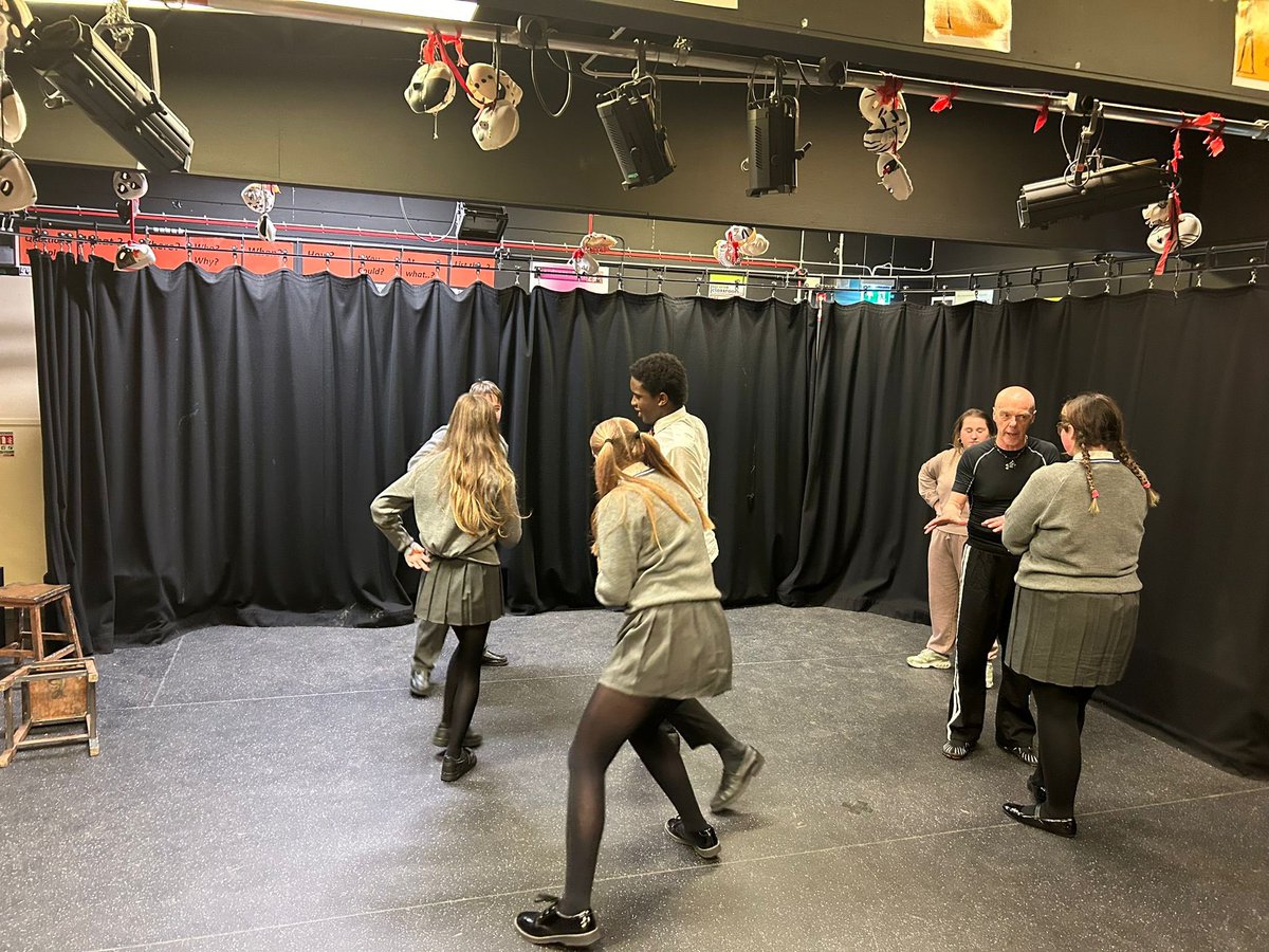 SaintsCollege's tweet photo. The Drama Department were delighted to welcome Rouge Encounters to school today! They kindly hosted a Physical Theatre workshop with our GCSE Drama pupils, who have been working hard to prepare for their Performance Examination after Christmas🎭 #DramaRocks https://t.co/u40Oha9fNP