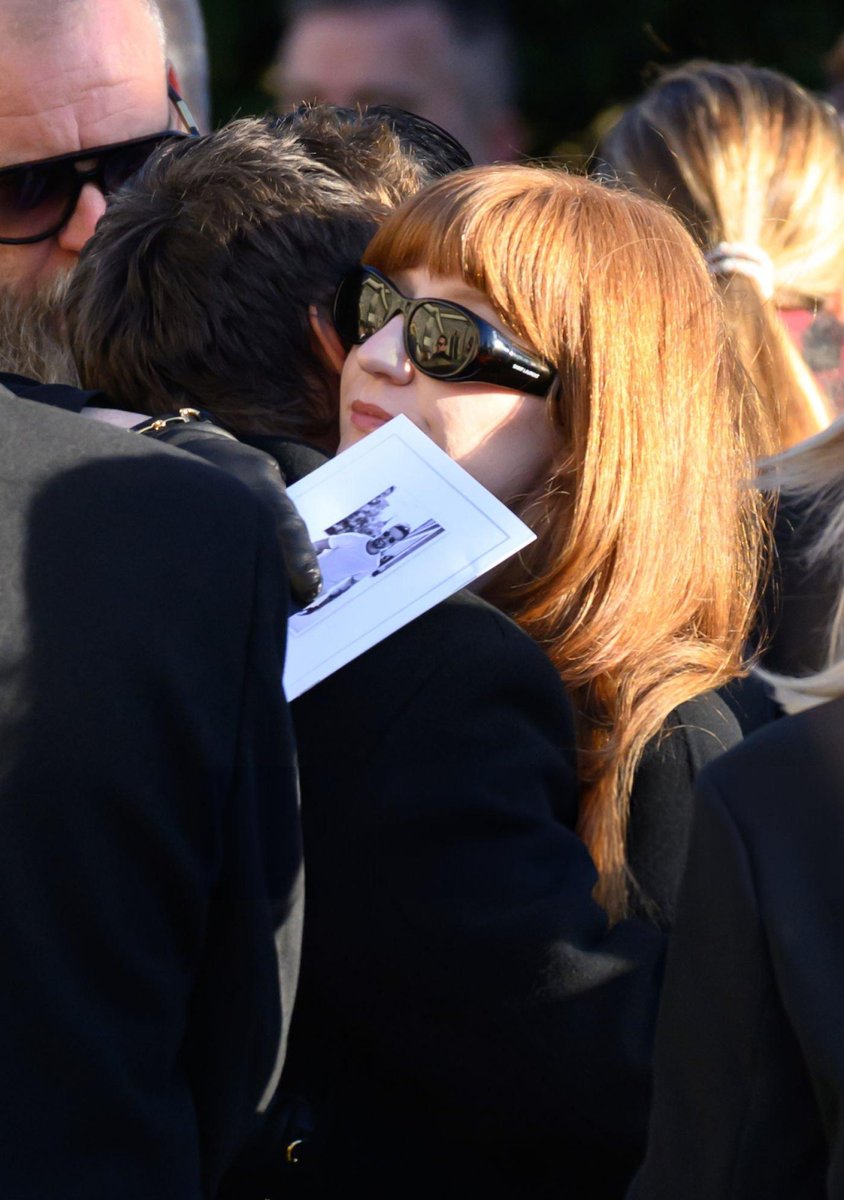 PopPanda007's tweet photo. Harry Styles and Kimberley Walsh console each other after Liam's Funeral. https://t.co/jxngo0gTXx