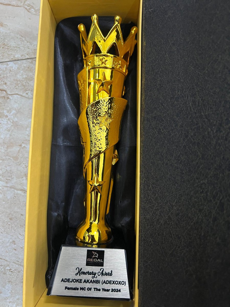 Adexoxo__'s tweet image. Another one !!!
Grateful to God for the gift of talent , grateful to the regal team for honoring my brand as the “Female Mc of the year” 
I put in so much work into my craft and I’m glad to be seen and appreciated, thank you 🙏 
#watchade
