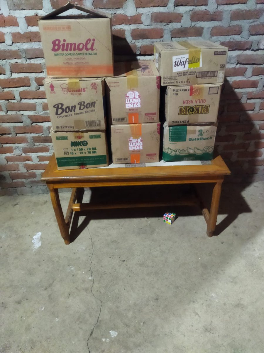 MaxieNinef's tweet photo. Kamis (14/11), Maxianus C. H. Ninef, Luhkan Kab. Lembata, di POKLAHSAR Melati, Desa Wuakerong, Kec. Nagawutung, Produksi Stik Rula, Sebanyak 14,5 Kg, 96 bks harga Rp. 5000/50gr, 97 bks harga Rp. 10000/100gr.
#GiatLuhkanSatminkalGONDOL 
#luhlapor 
#Produksi 
#lembata https://t.co/q1CwRpkEgi