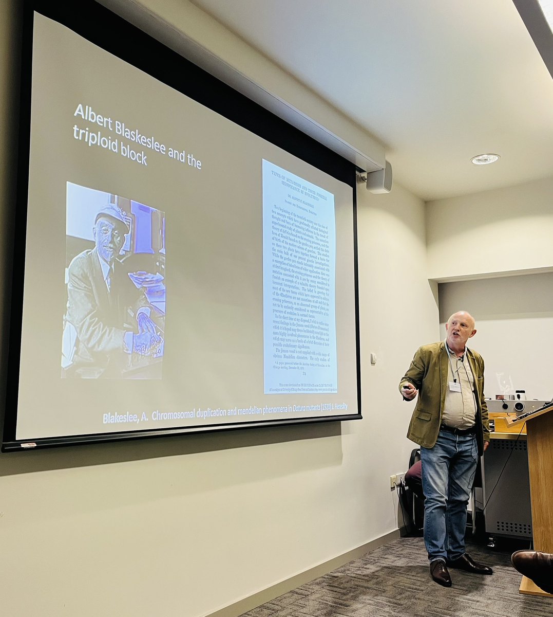 The Genetics Society (@gensocuk) on Twitter photo Congratulations to our 2024 Genetics Society medal winner, Robert Martienssen. Rob is sharing his work on Germline small RNAs, the triploid block and the drive for maize domestication #GSTransposons
<a href="/CSHLplants/">CSHL Plants</a> Congratulations to our 2024 Genetics Society medal winner, Robert Martienssen. Rob is sharing his work on Germline small RNAs, the triploid block and the drive for maize domestication #GSTransposons
<a href="/CSHLplants/">CSHL Plants</a>