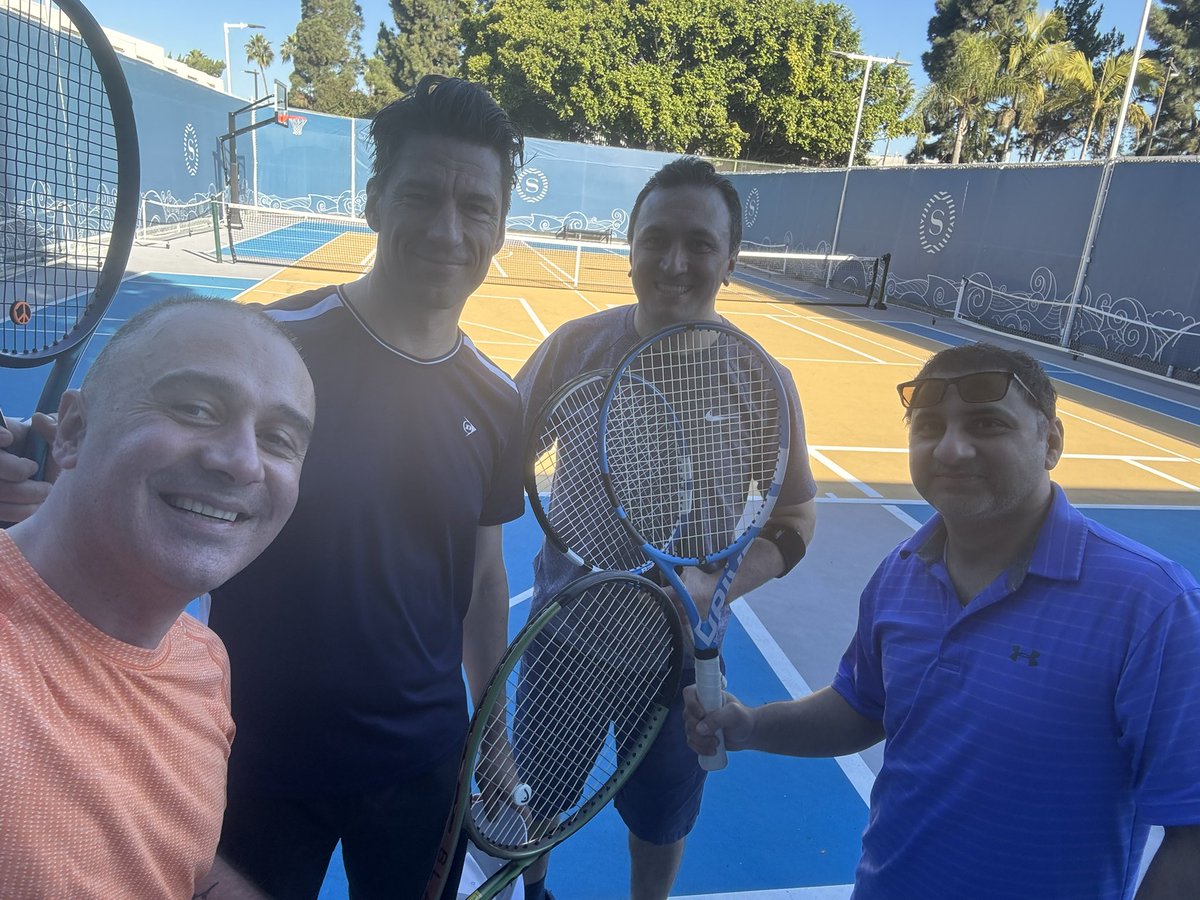 Mikayel Grigoryan (@suspectedlvo) on Twitter photo Neurointerventionalists who play racquet sports live longer and operate quicker 🎾
<a href="/svinsociety/">SVIN</a>
#SVIN24
<a href="/MajidiShahram/">Shahram Majidi, MD</a>
<a href="/NabeelHerial/">Nabeel Herial, MD, MPH, FAHA, FAAN</a>
<a href="/clauszsimonsen/">Claus Z. Simonsen</a> Neurointerventionalists who play racquet sports live longer and operate quicker 🎾
<a href="/svinsociety/">SVIN</a>
#SVIN24
<a href="/MajidiShahram/">Shahram Majidi, MD</a>
<a href="/NabeelHerial/">Nabeel Herial, MD, MPH, FAHA, FAAN</a>
<a href="/clauszsimonsen/">Claus Z. Simonsen</a>