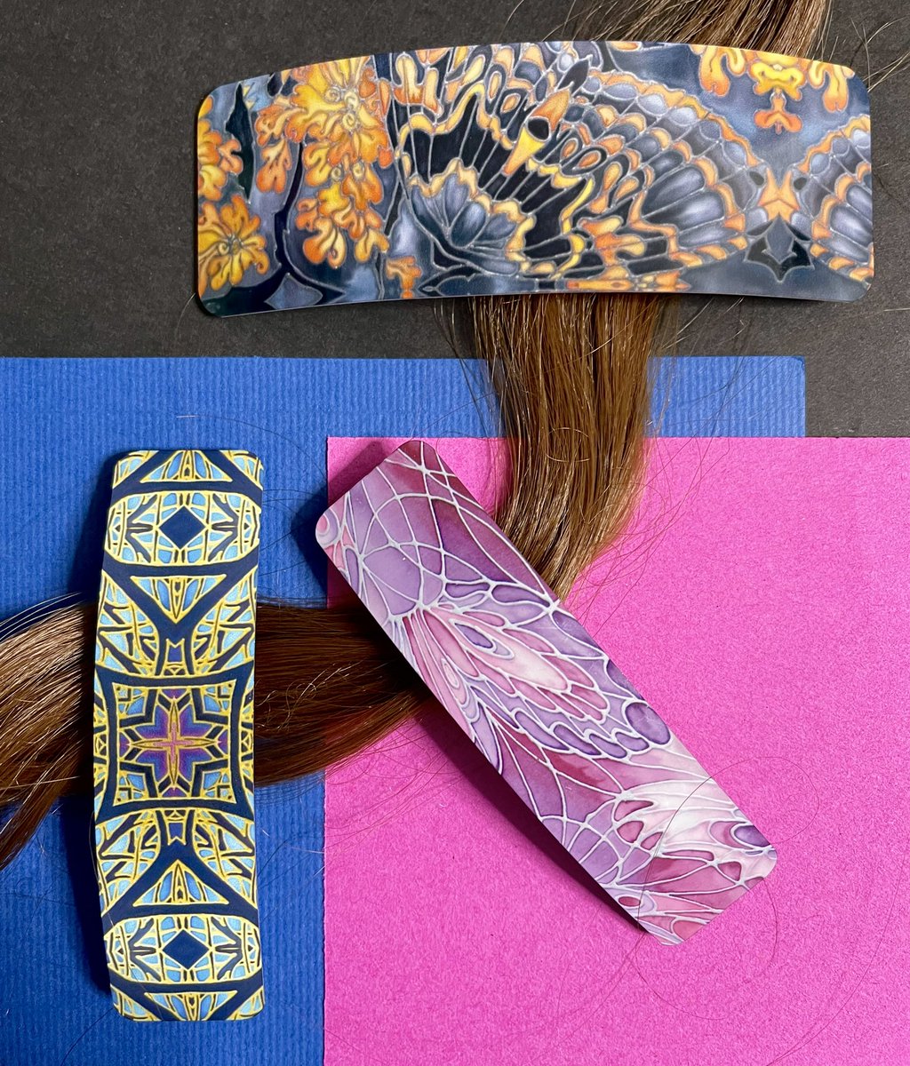 meikiecakie's tweet photo. Just a few of the hair clip orders going out this week. Great little stocking fillers, easy to post and come wrapped in tissue paper in their own little velvet pouch for instant gift giving. #barette #hairslide #hairclip #stockingfillers #giftforher https://t.co/1vtWKgICEw https://t.co/qZWxQZ3aUS