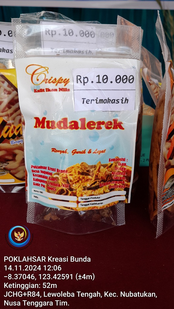 MaxieNinef's tweet photo. Minggu (10/11), Maxianus C. H. Ninef, Luhkan Kab. Lembata, di POKLAHSAR Kreasi Bunda , Desa Nogodoni, Kec. Atadei, Produksi Crispy Kulit Ikan Nila, Sebanyak 2 Kg, harga jual Rp. 10000/100 gr   #GiatLuhkanSatminkalGONDOL
#luhlapor
#Produksi
#lembata https://t.co/pf5AKL9b4k