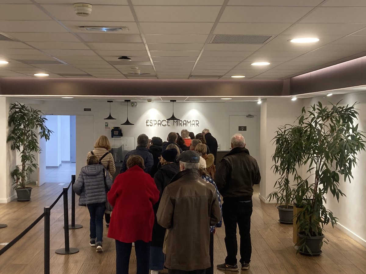 Bientôt 18h30 à l’Espace Miramar, salle mythique de la Croisette à <a href="/villecannes/">Cannes</a> . Les Rencontres Cinématographiques, festival organisé par <a href="/Cannes_Cinema/">Cannes Cinema</a> , présente dans quelques minutes le film « A bicyclette » de Matias Mlekuz. Une oeuvre en compétition aux #RCC2024.