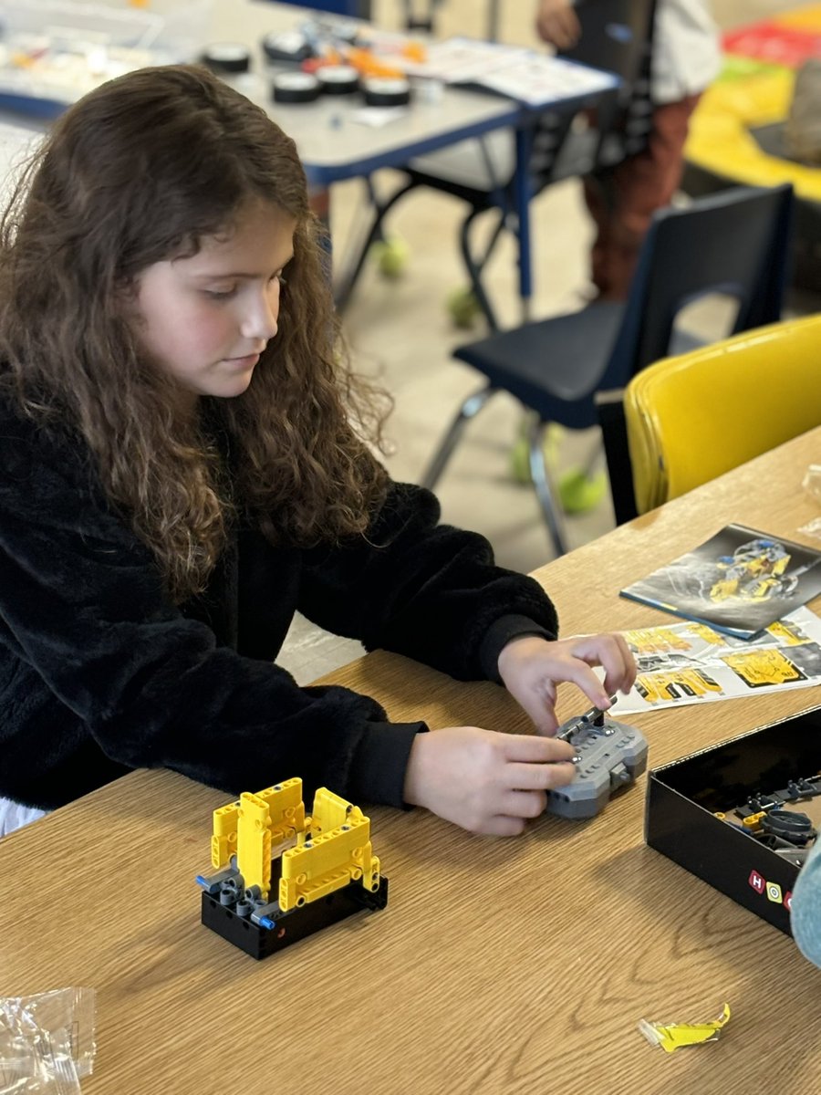 BrownSchool_'s tweet photo. Building blocks for the future. After school Lego club! https://t.co/EkBSYarQAk