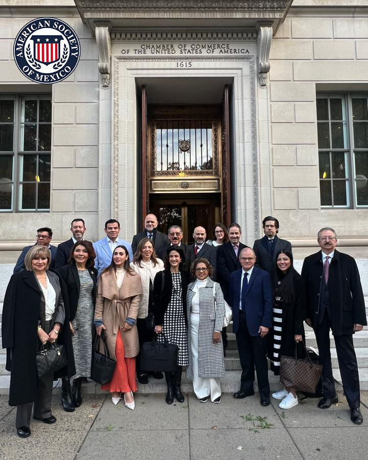 amsocmx's tweet photo. ¡Impulsamos la innovación y el desarrollo! Oorganizamos la Misión de Innovación en #EUA, reuniendo a legisladores mexicanos y farmacéuticas globales. Gracias a @USChamber por su apoyo para generar estas sinergias estratégicas. #AmSoc https://t.co/NOqH8dTC1U
