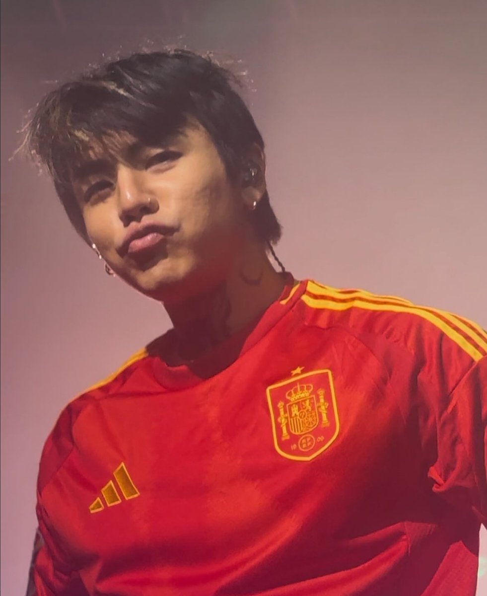 miitoreborn's tweet photo. IM CRYING HE IS SO ADORABLE 😭🤏🏼 https://t.co/ohzwQaW55k