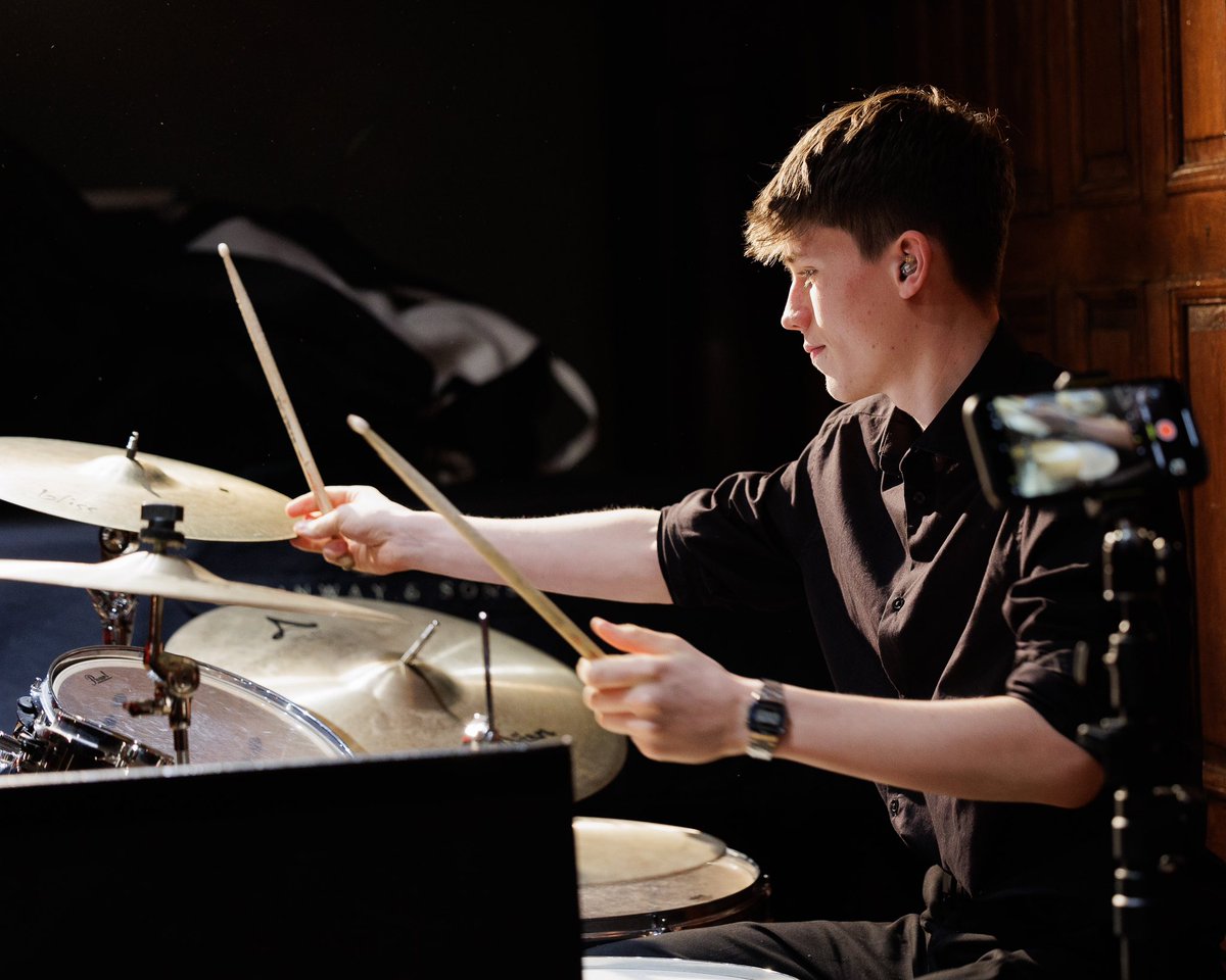 Bradby Hall was transformed into a buzzing jazz club last week, and we were treated to an array of simply breathtaking and stunningly diverse performances! 

Congrats to everyone involved in this magical evening!

#haileybury #musiceducation #jazz