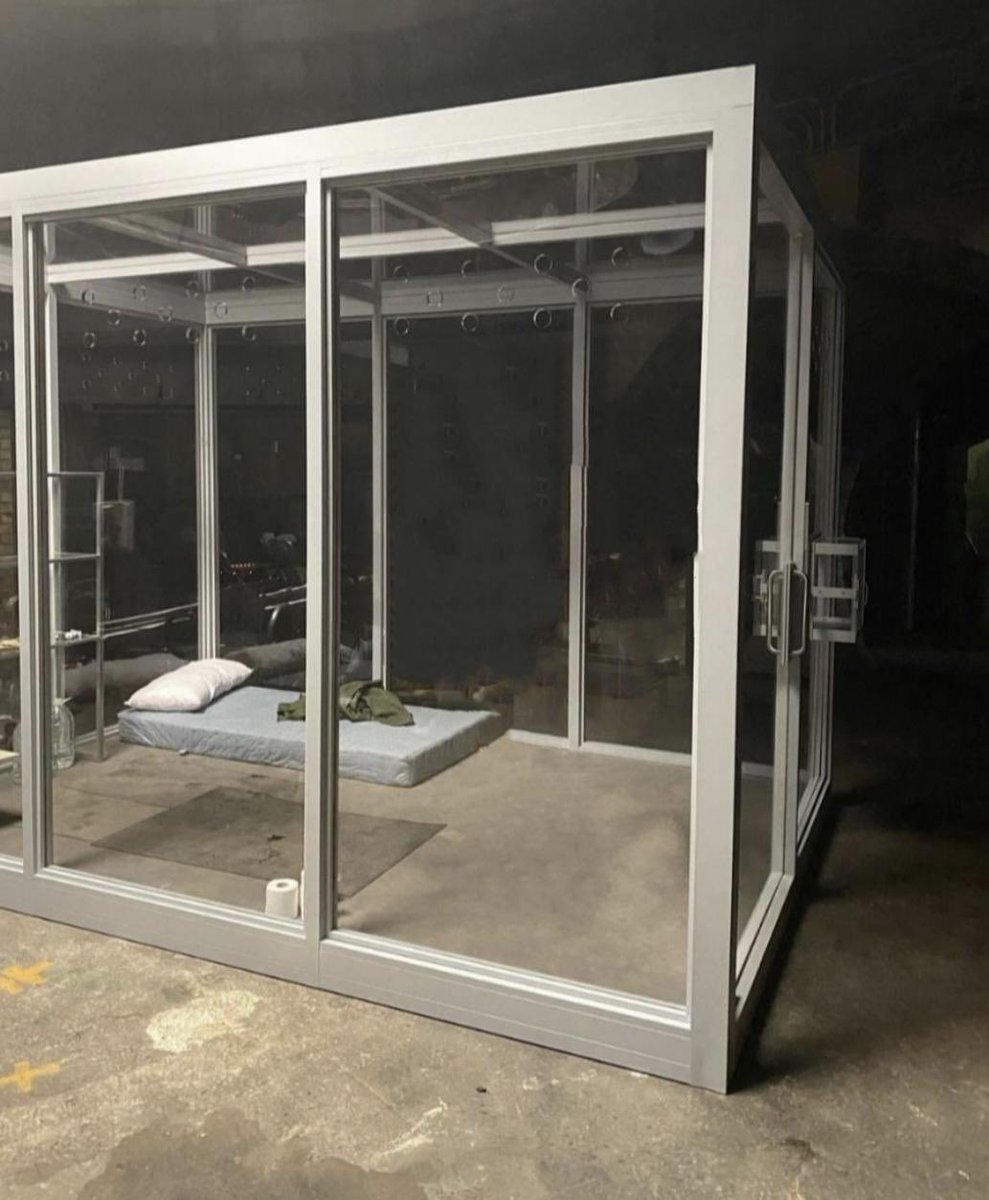 stupid idoit t tweet media