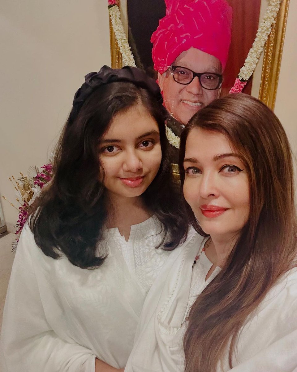 FabulousAish's tweet image. Aishwarya's post on Her father's birthday celebrating  #DayOfSmiles @Smiletrain #AishwaryaRai 
#AaradhyaBachchan