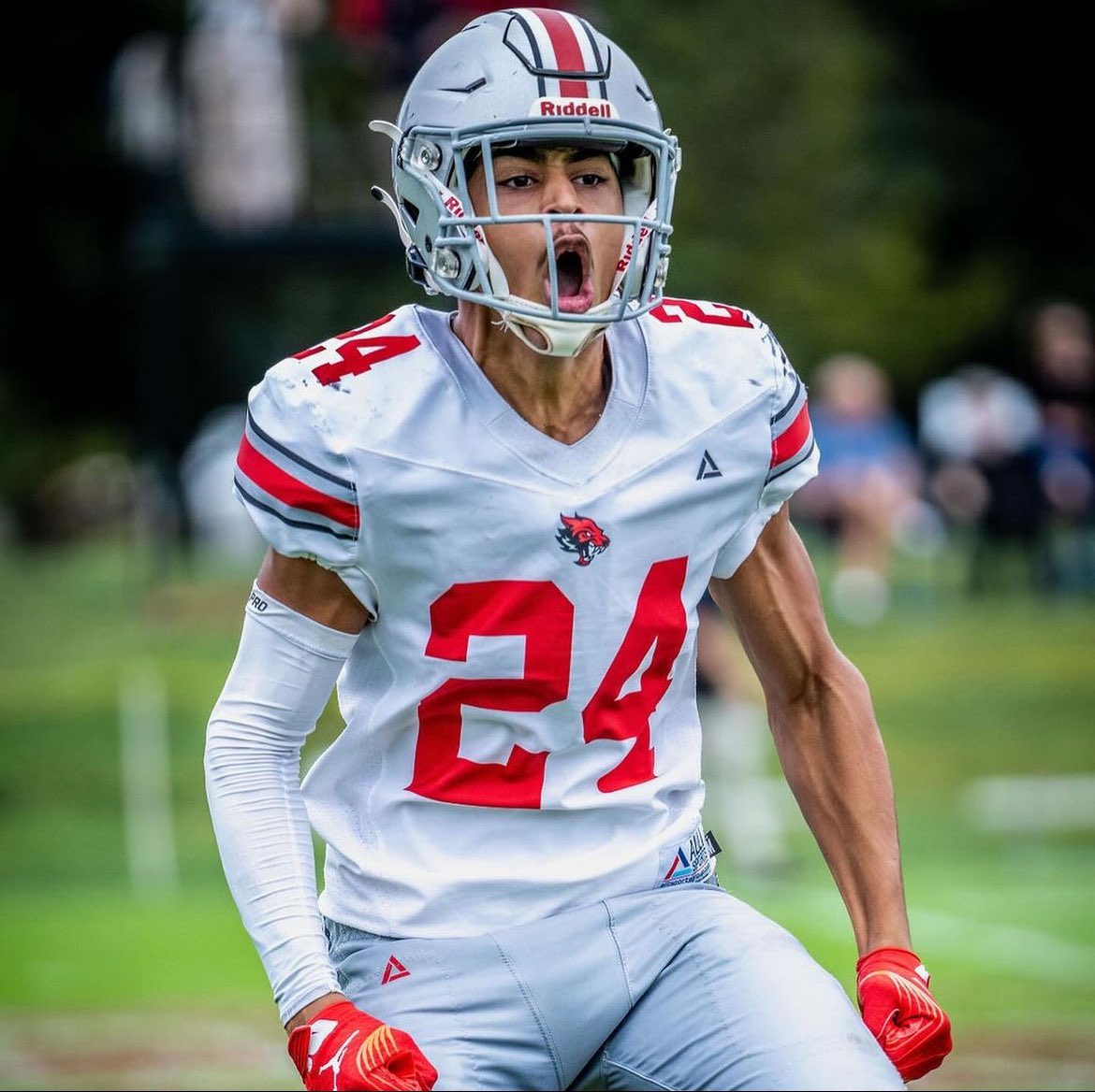 ChetWalters11's tweet photo. ‘27 TJ Clark 5’10 165 DB/ATH

@BIGD08__ 

3.5 GPA
45 Tackles
1 TFL
2 INT
1 FF
1 Blocked Kick

2nd Team All-District DB

https://t.co/q45M4T2EBX https://t.co/nbdoBmxBfB