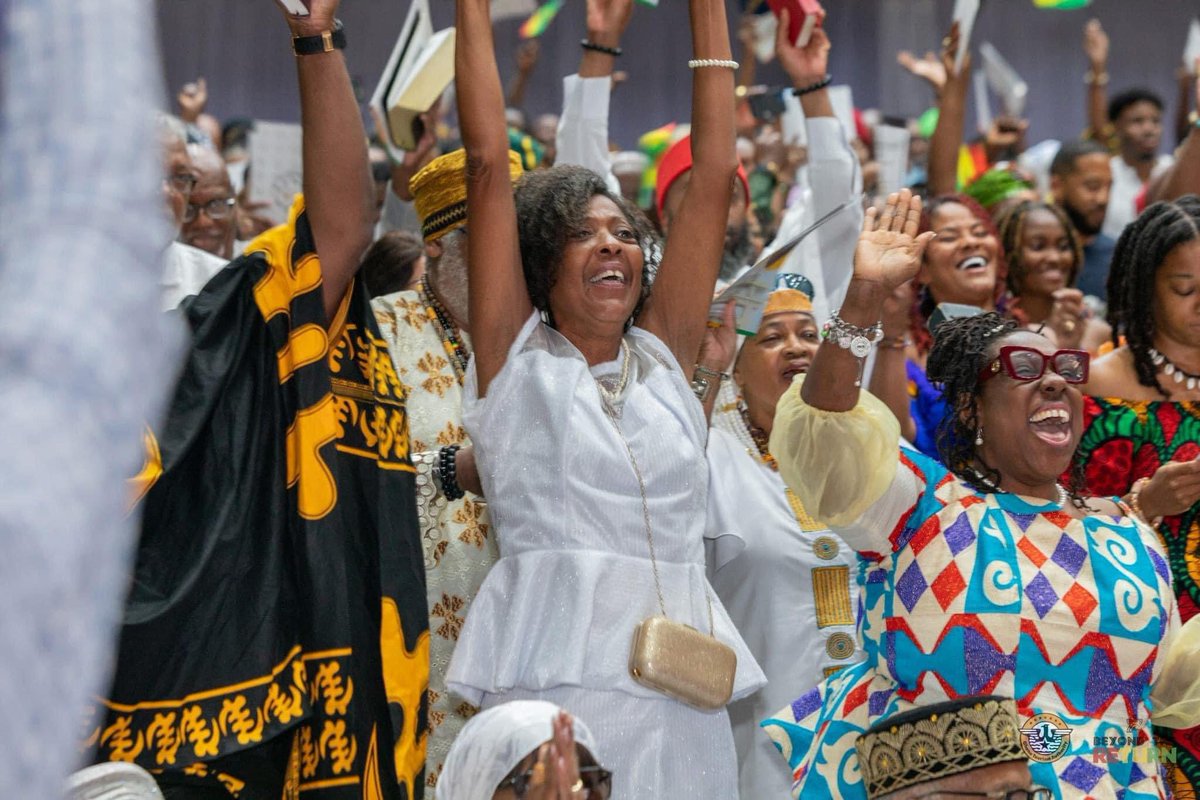 XbyVibes's tweet image. Ghana has been actively welcoming African Americans and Afro-Caribbeans to become citizens. Yesterday, 524 members of the African Diaspora Community were officially granted Ghanaian citizenship.

#bist100 #Crypto #freeaoko #GhanaDecides2024
