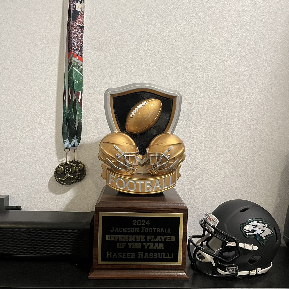 Haseeb Rassulli (@haseebrassulli5) on Twitter photo Honored to be elected first team linebacker by the league’s coach’s AND be elected DPOY by my coach’s. 🙏 always working to get better. Honored to be elected first team linebacker by the league’s coach’s AND be elected DPOY by my coach’s. 🙏 always working to get better.