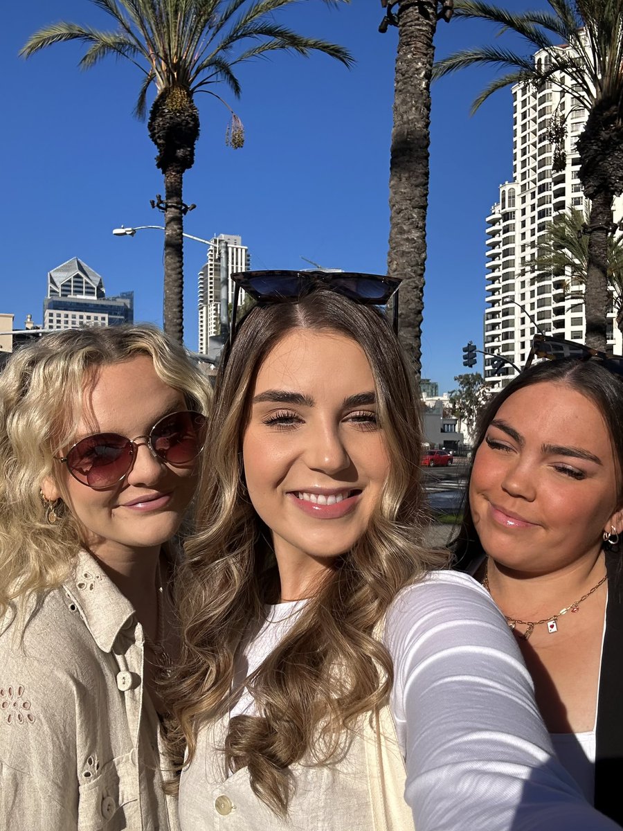 Millie White tweet media