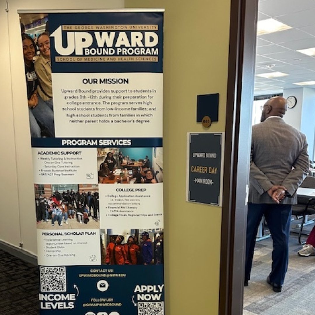 cpsgwu's tweet image. We hosted Upward Bound Career Day last Saturday! This program helps students prepare for college — and everything that happens after it. 🌟

#UpwardBound #CollegeReady #GWU #CollegePrep