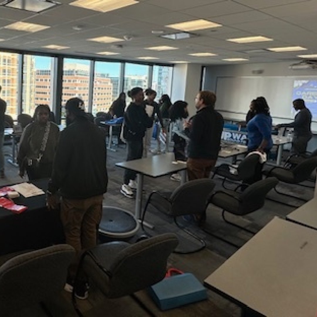 cpsgwu's tweet image. We hosted Upward Bound Career Day last Saturday! This program helps students prepare for college — and everything that happens after it. 🌟

#UpwardBound #CollegeReady #GWU #CollegePrep