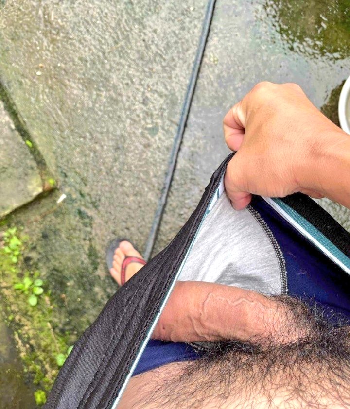 JayRealboi's tweet photo. Haha inabutan ng libog sa daan https://t.co/SjlFQ9OR0N