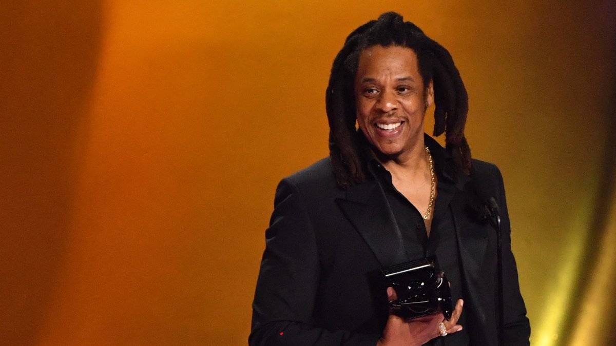 Jay-Z's Shawn Carter Foundation Launches HBCU Financial Literacy Initiative | 106.5 &amp; 102.9 The Beat 957thebeat.iheart.com/content/2024-1…