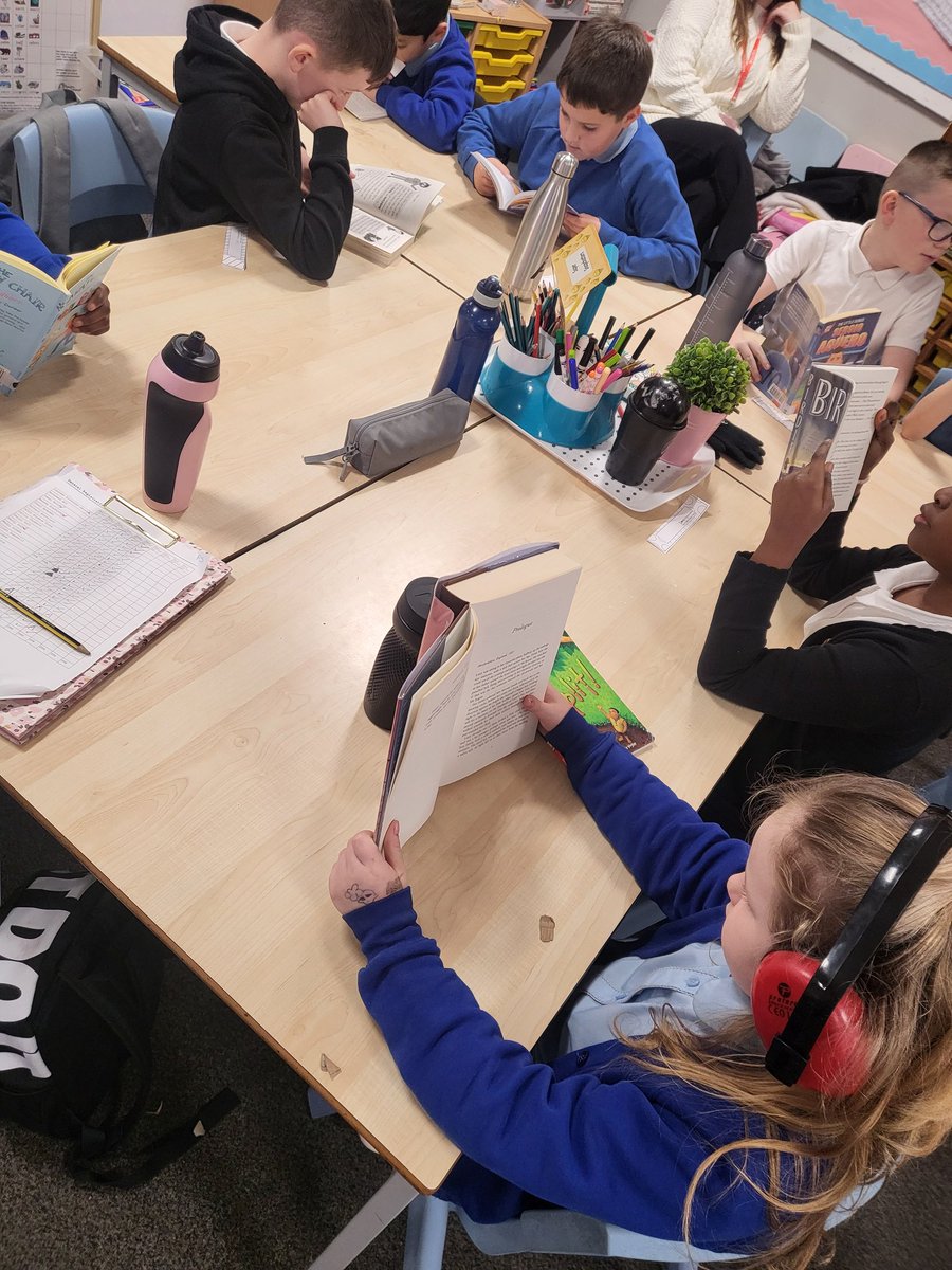 StJohnsPSAyr's tweet photo. Primary 5 are loving our Reading Sprint this week. Today it was our library books. Reading for enjoyment is so important! #stopdropread @scottishbktrust https://t.co/s5TWZRaRga
