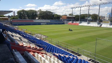 Entradas agotadas para la final en la Nueva Olla (80% son de #Racing).

Entradas agotadas para ver en pantalla gigante en el Cilindro.

Se abre el estadio de Nacional para aquellos que estén en Paraguay y no consigan entradas.

Traigan estadios, que hinchada sobra🔥.