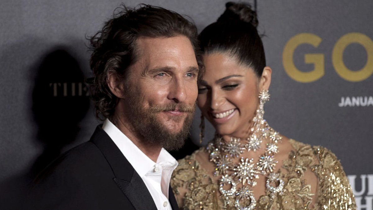 Matthew McConaughey Made A Pact With His Wife That Changed His Entire Life | 99.9 KEZ kez999.iheart.com/content/2024-1…