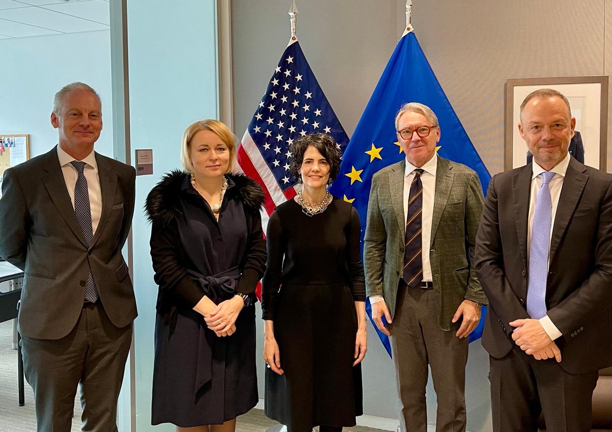 Great chat on city2city diplomacy with 🇺🇸 <a href="/SubnationalDip/">U.S. Special Rep for Subnational Diplomacy</a> Amb. Nina Hachigian. EU collaboration thru initiatives like <a href="/IURC_Programme/">IURC Programme</a>, <a href="/Mayors4Climate/">Global Covenant</a> &amp; the Transatlantic Sustainable Transition Initiative highlights our commitment to fostering partnerships w/ N. American cities.